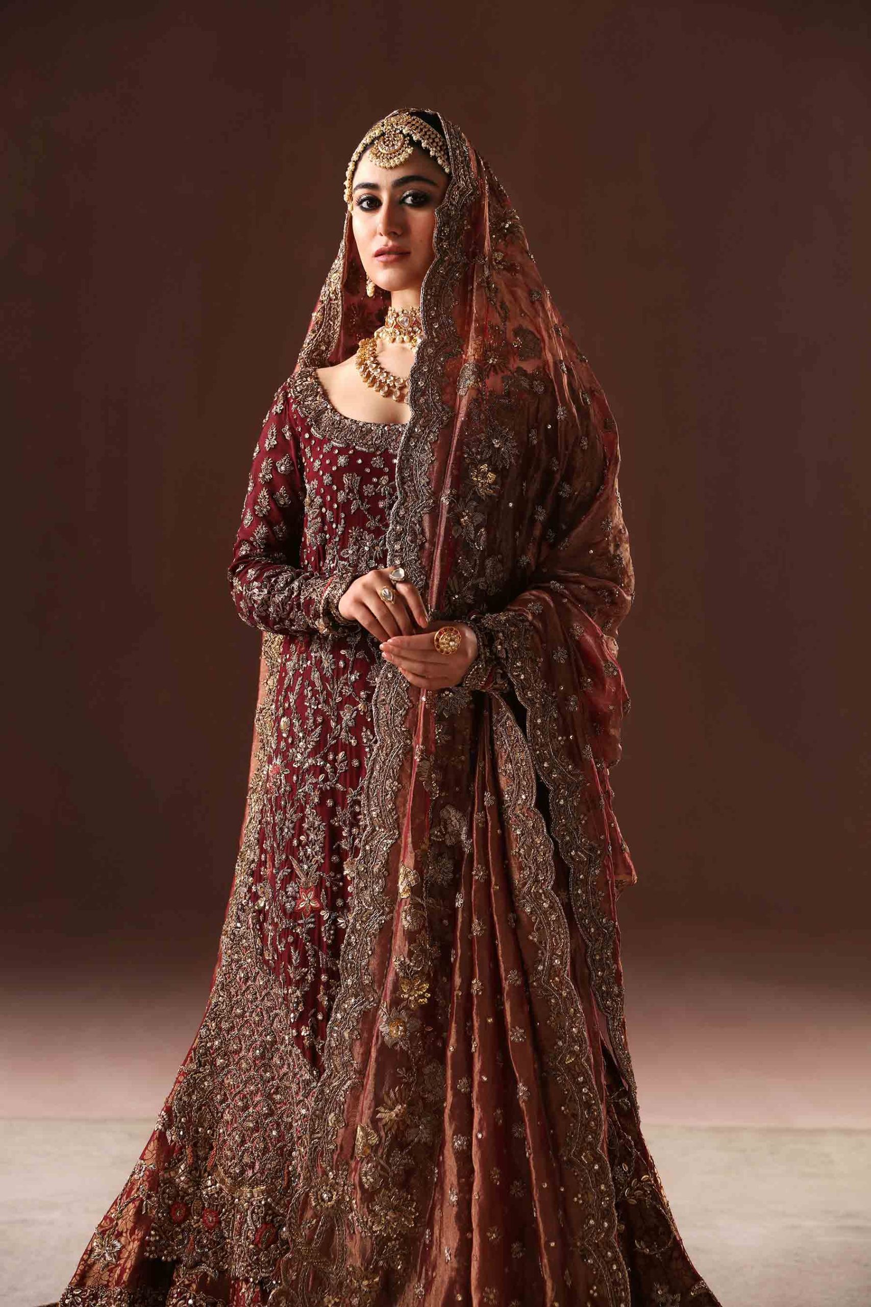 Maroon And Antique Gold Farshi Gharara Set (br-09) By Ammara Khan - Image 7