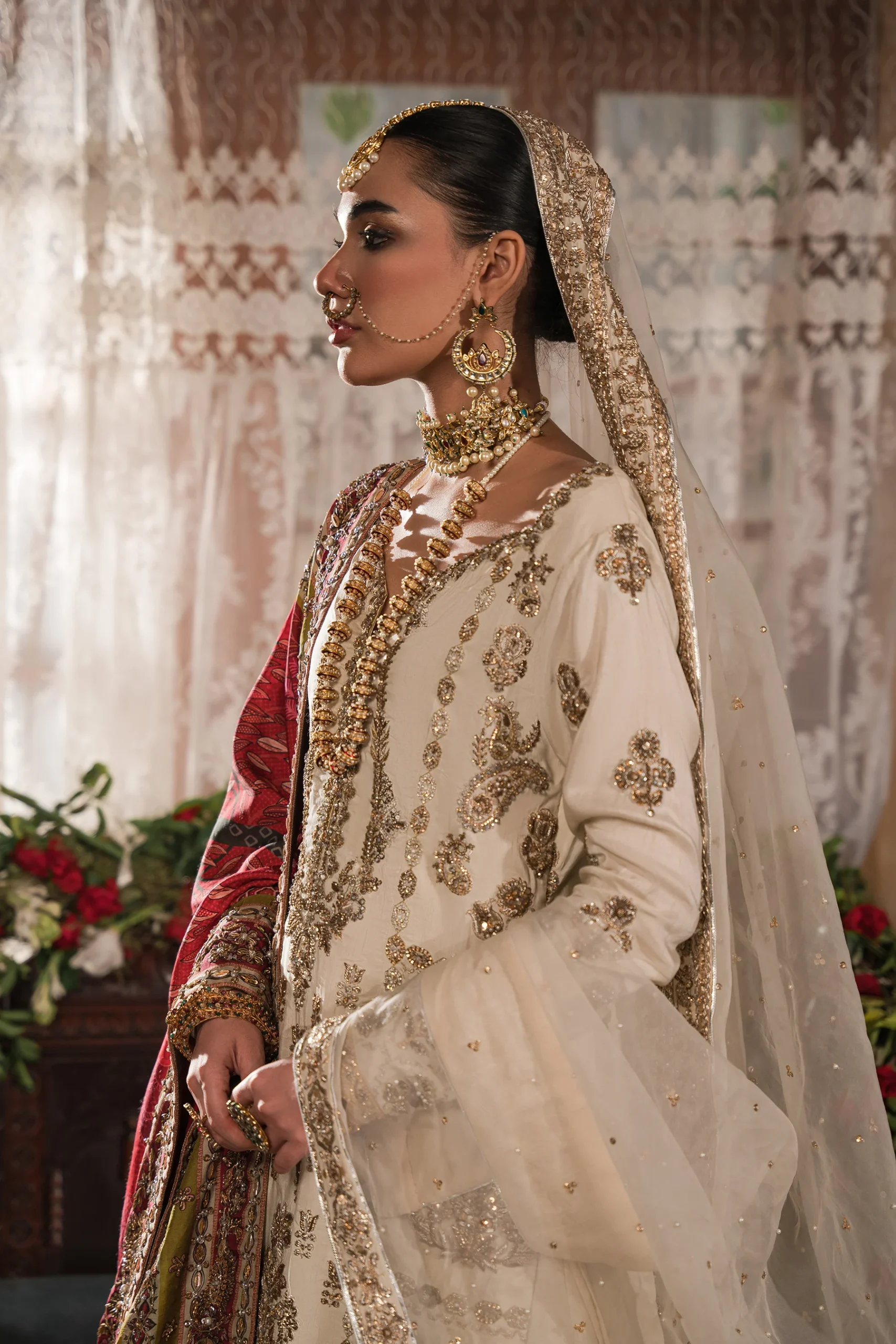 Ivory And Gold Gharara Set - With Light Dupatta (br-04a) By Ammara Khan - Image 2