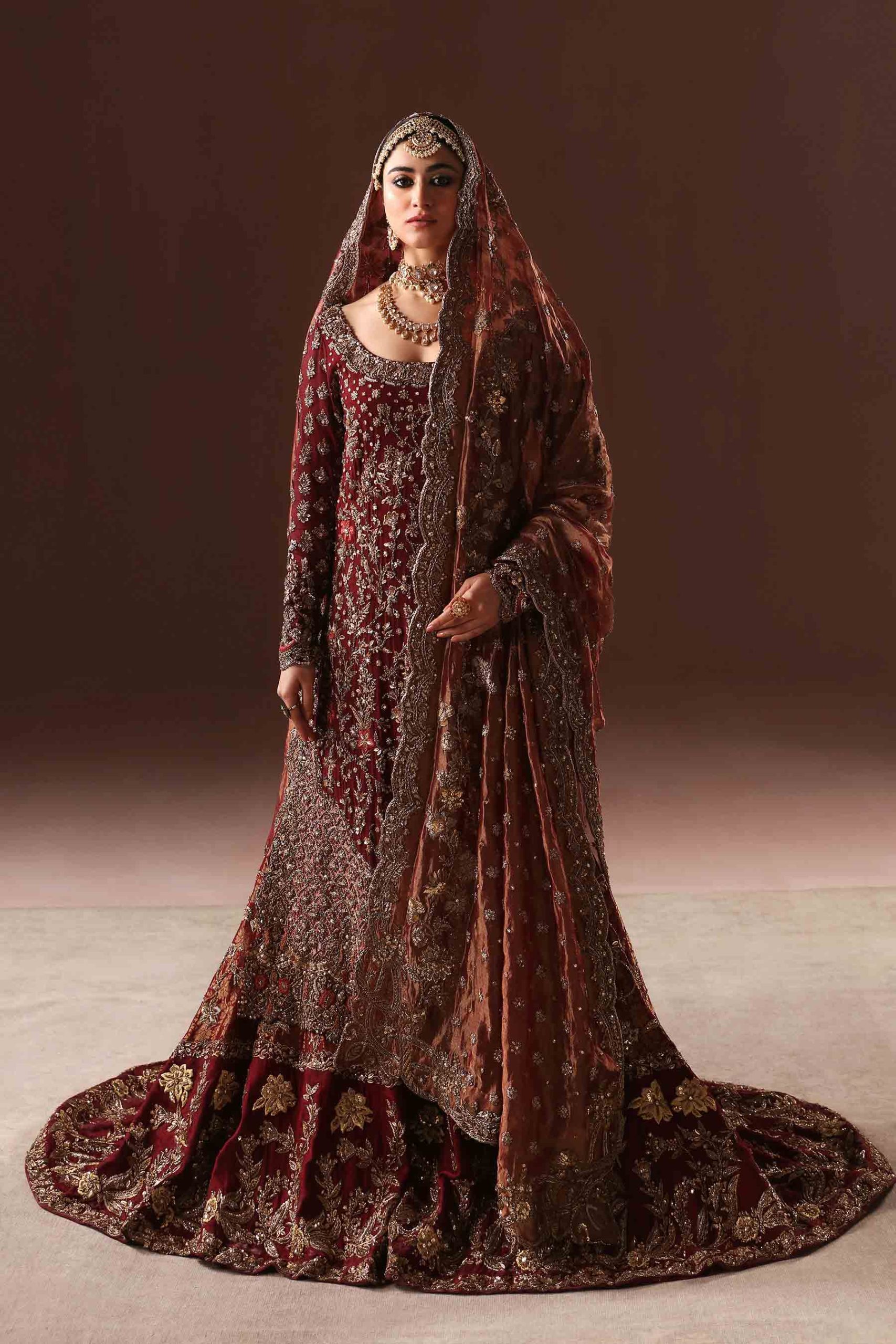 Maroon And Antique Gold Farshi Gharara Set (br-09) By Ammara Khan - Image 6