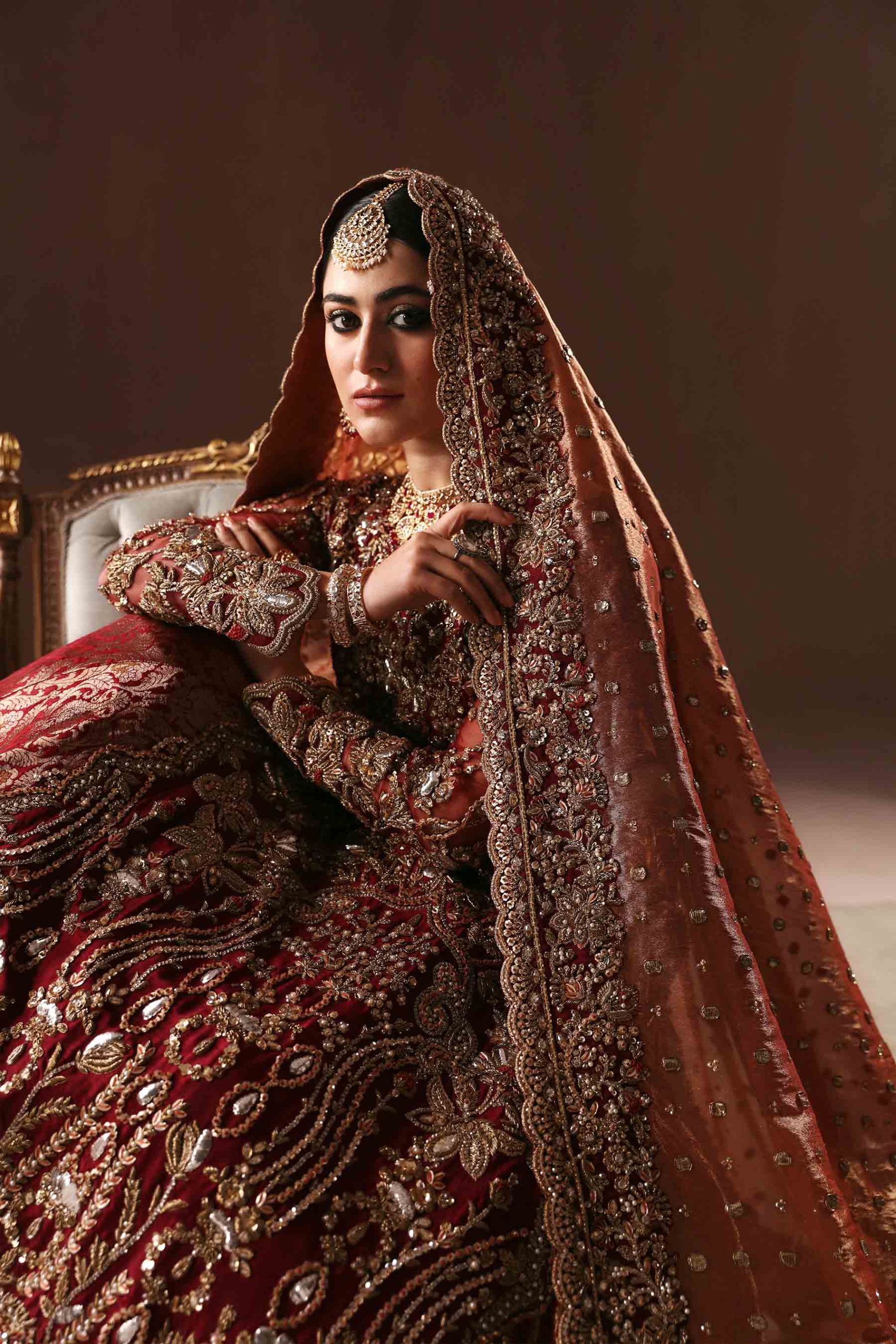 Maroon And Antique Gold Farshi Gharara Set (br-09) By Ammara Khan - Image 5