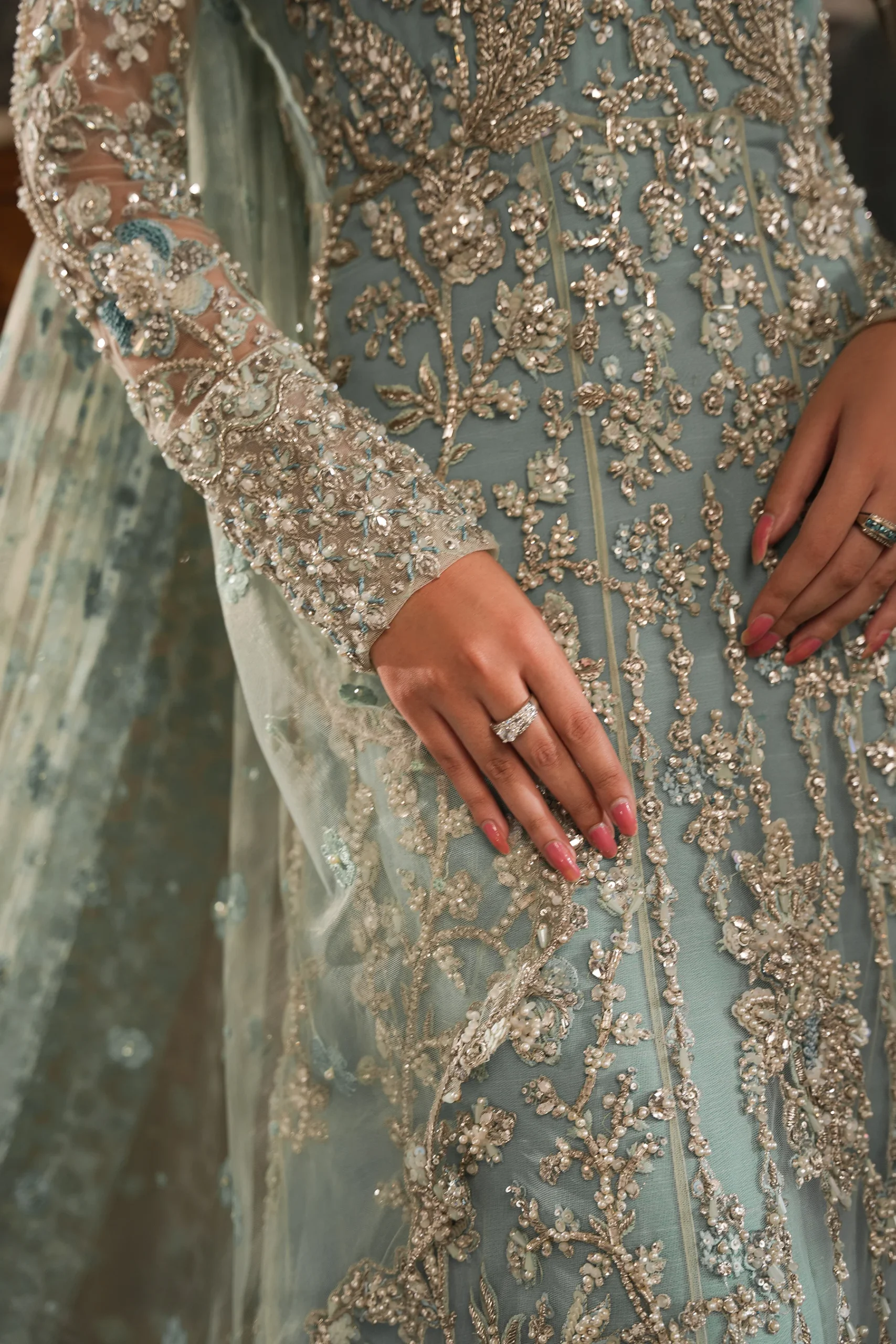 Reception Bridal Gown And Veil (br-11) By Ammara Khan - Image 3