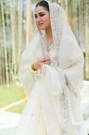 Hina Pearl by Agha Noor