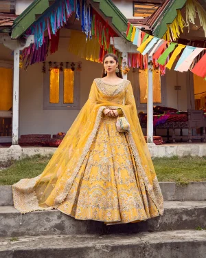 Zarrin By Faiza Saqlain