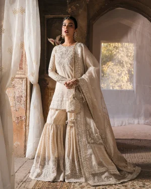 Devina By Faiza Saqlain